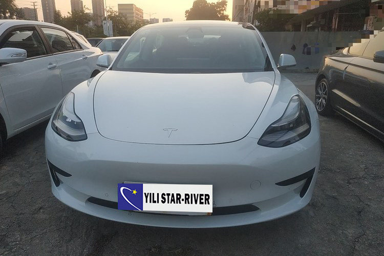 Tesla Model 3 460KM